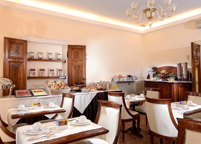 Dell'opera Hotel Wenecja