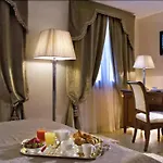 ديل أوبرا فندق 3*