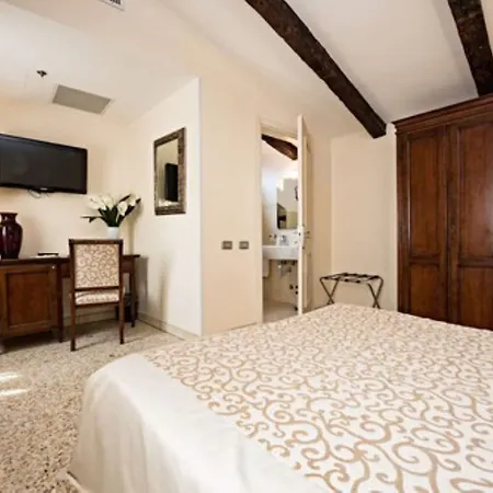 Hotel Dell'opera Venise
