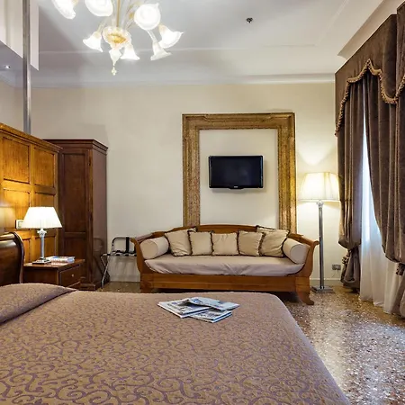 デロペラ 3* ヴェネツィア