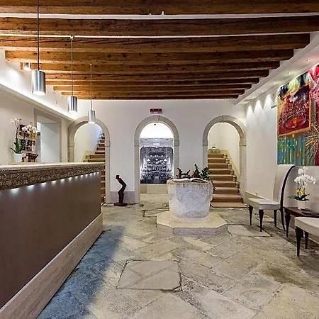 Hotel Dell'opera 3*