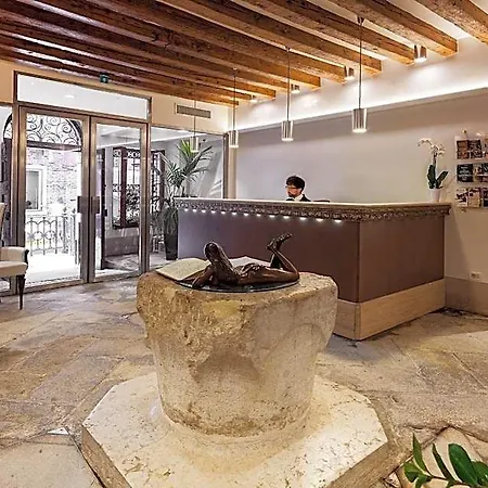 Hotel Dell'opera 3*