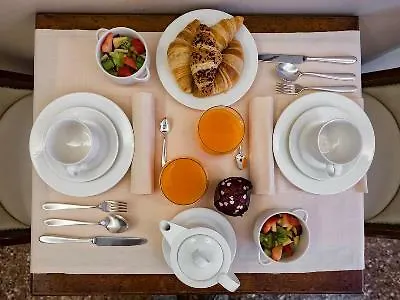 Dell'opera Hotell 3*