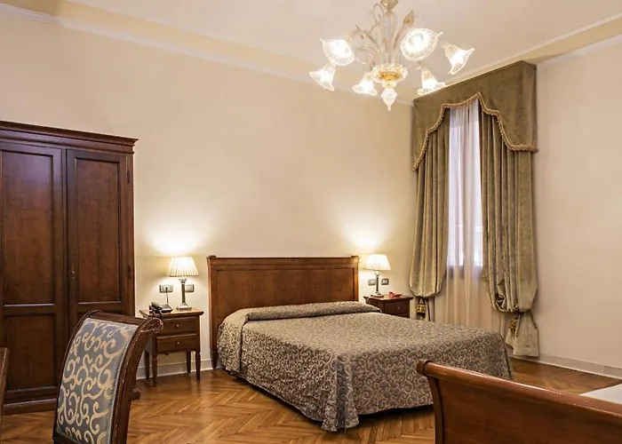 Ξενοδοχείο Dell'opera 3*